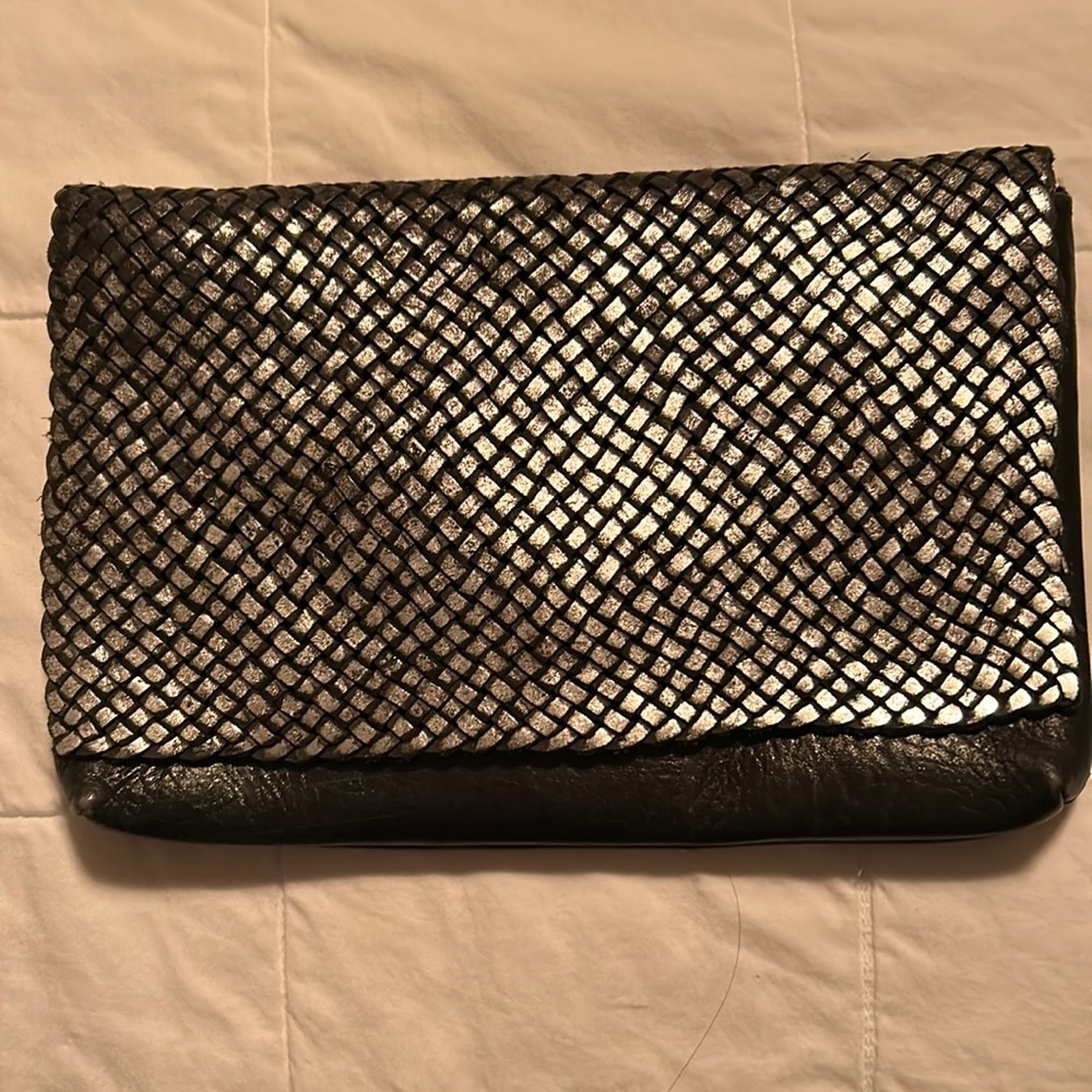 motif 56 clutch